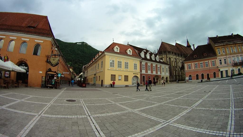 Black Church Studio Braşov Exteriör bild